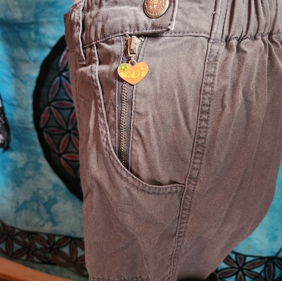 Koi scrub bottoms - Picture 7 of 7